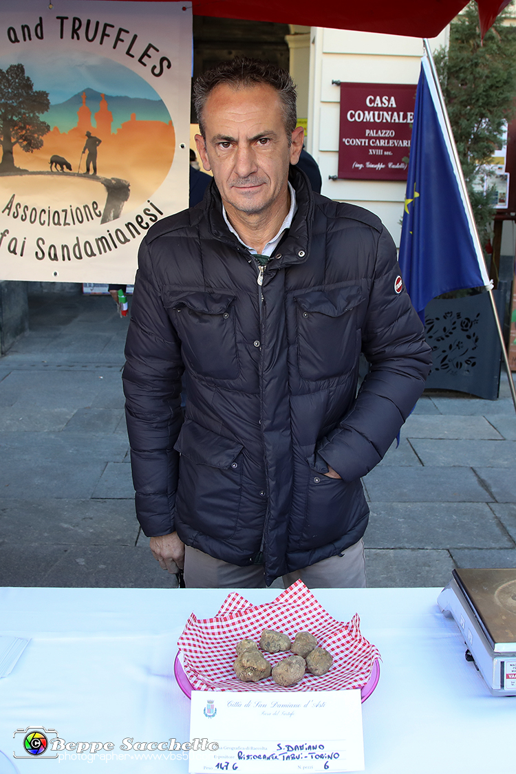 VBS_5572 - 10.ma Fiera Nazionale del Tartufo e Fiera dei Santi.jpg